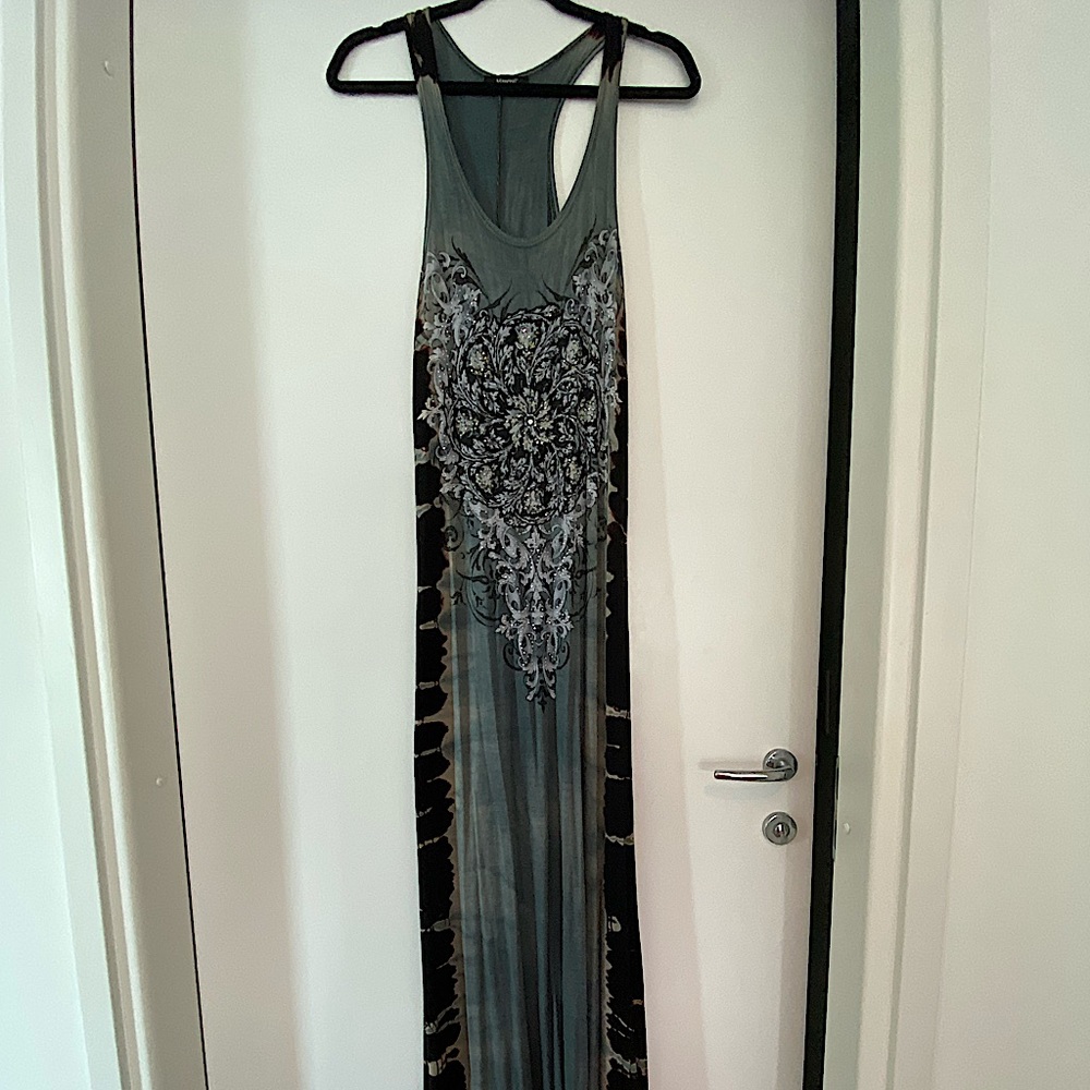 Made in USA 🇺🇸 Long dress with a handmade application on both sides